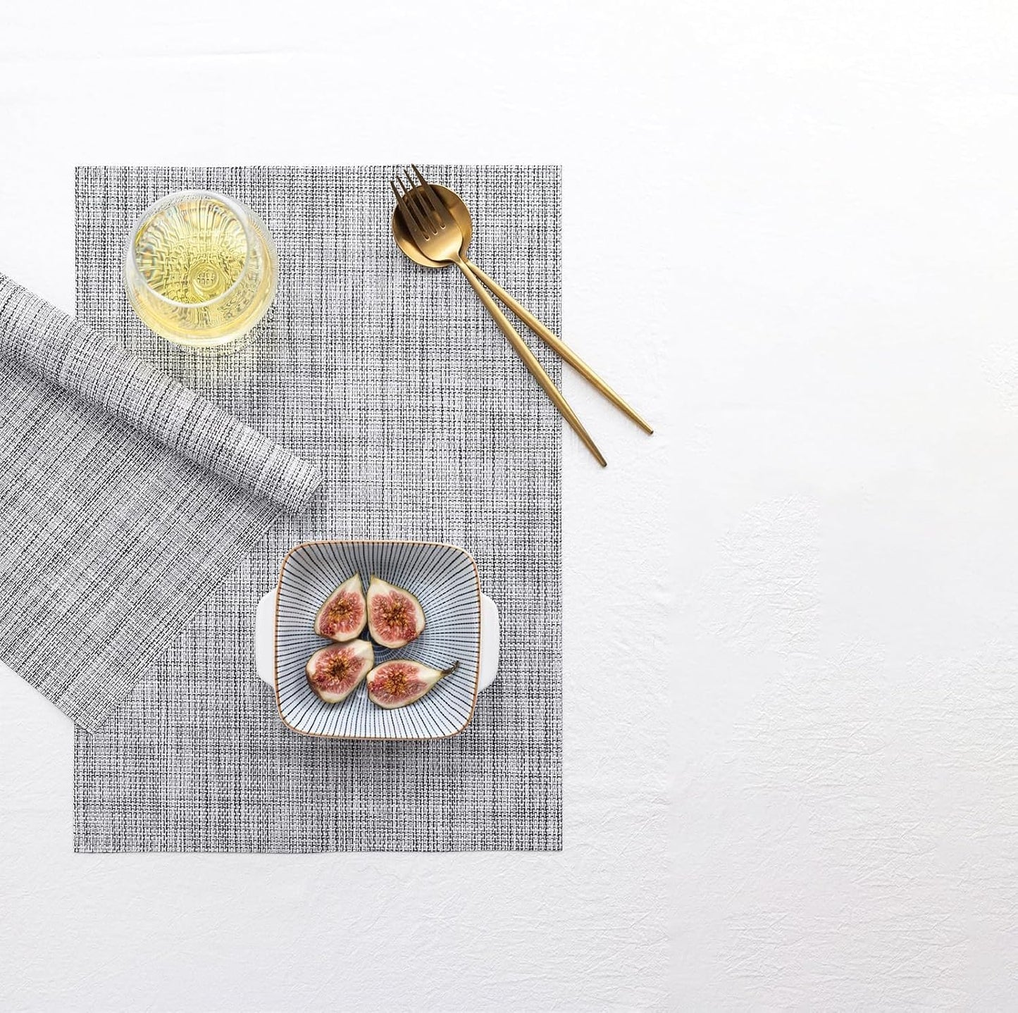 LEXMORE Placemats Set of 12 Vinyl/Plastic Woven Place Mats for Kitchen Table Indoor/Outdoor Washable Placemat Wipeable Dining Table Mats(A-Gray)