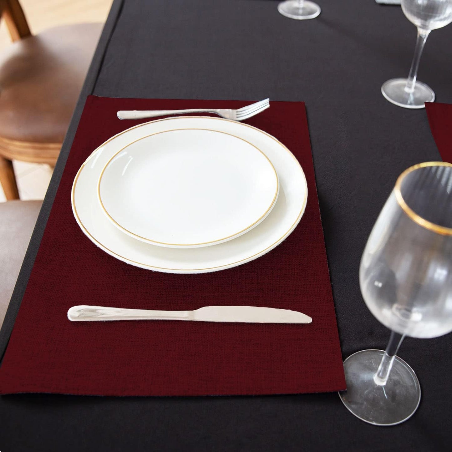 Cloth Placemats Set of 8, Linen Type Fabric Placemats Machine Washable Heat Resistant Placemats Wrinkle Free Thick Polyester Kitchen Place Mats for Dining Table (Burgundy)