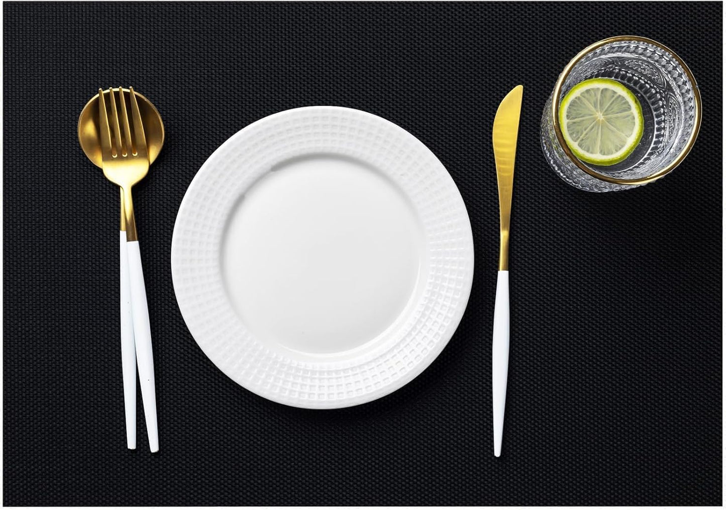 LEXMORE Placemats Set of 4 Vinyl/Plastic Woven Place Mats for Kitchen Table Indoor/Outdoor Washable Placemat Wipeable Dining Table Mats(A-Black)