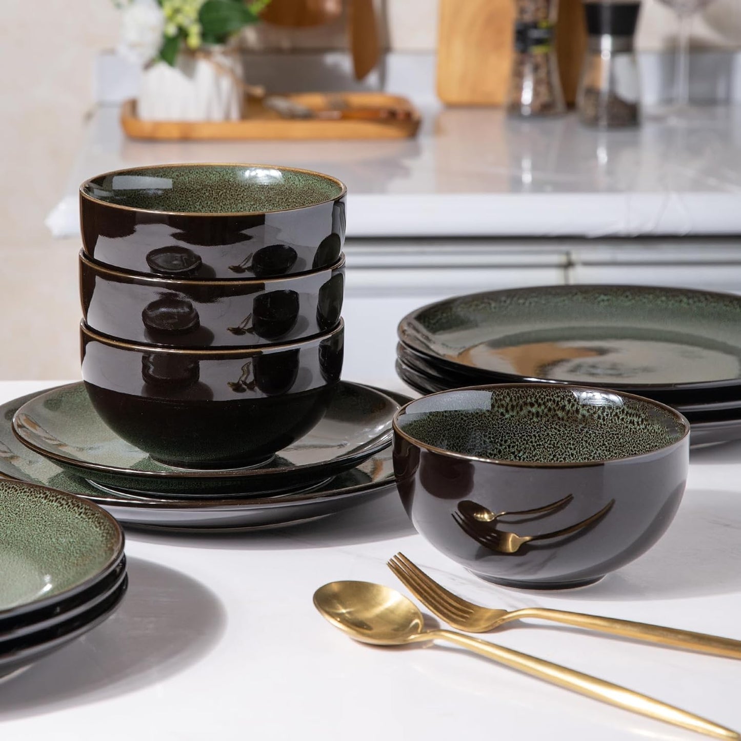 LeRatio Ceramic Dinnerware Sets for 6,Plates and Bowls Sets,Handmade Reactive Glaze Dishes Set,Chip Resistant and Scratch Resistant | Oven&Dishwasher & Microwave Safe,Service for 6-Green (18PCS)