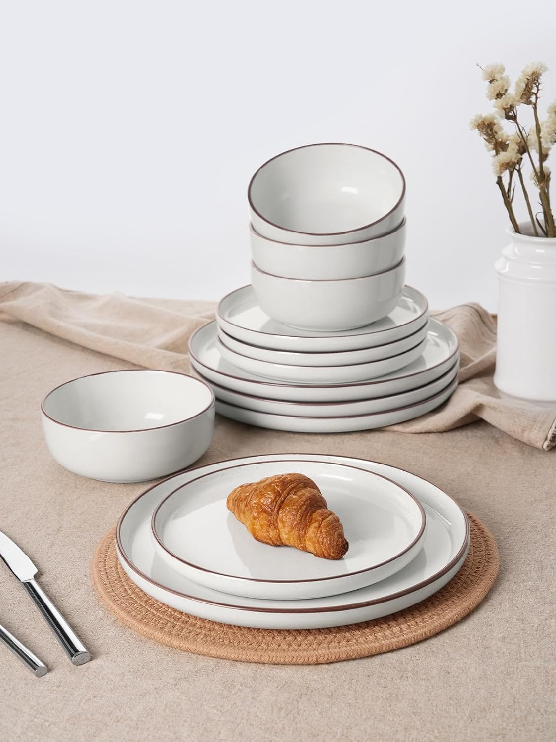 Famiware Mercury Plates and Bowls Sets, 18 Pieces Stoneware Dinnerware Sets, Dishes Set for 6, Microwave and Dishwasher Safe, White
