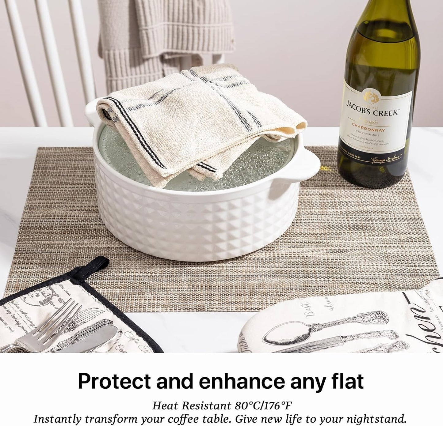 LEXMORE Placemats Set of 8 Vinyl/Plastic Woven Place Mats for Kitchen Table Indoor/Outdoor Washable Placemat Wipeable Dining Table Mats(A-Caramel)