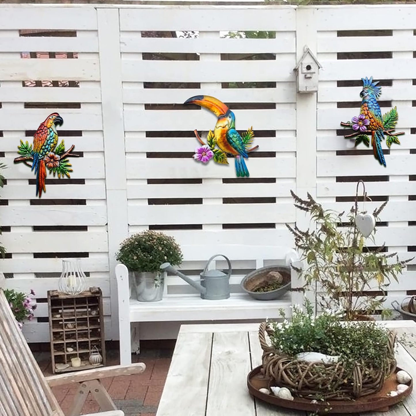 J-Fly Metal Parrot Wall Decor Tropical Outdoor Wall Decor Parrot Outdoor Wall Art Metal Bird Toucans Decor Patio Fence Garden Home Kitchen Decor 11 Inch