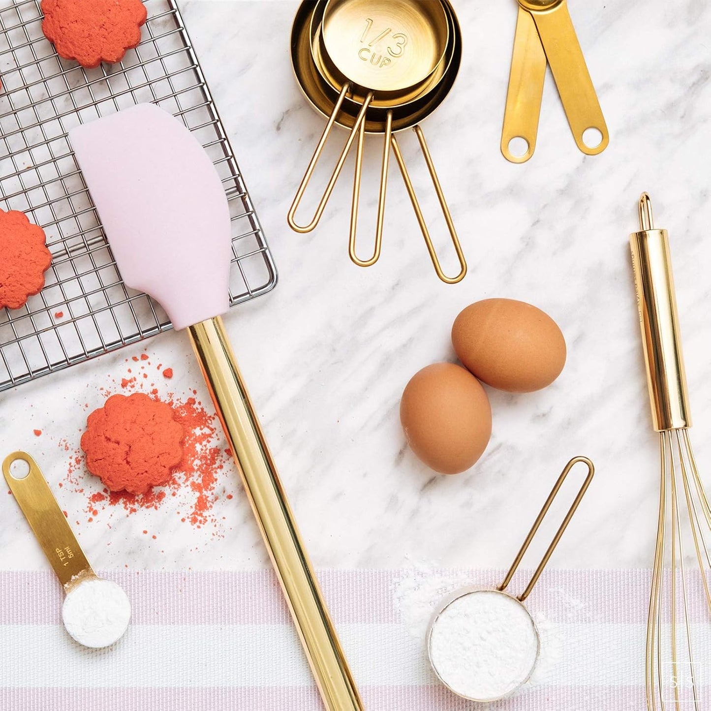Gold and Pink Kitchen Utensil Set with Holder - 7-Piece Cooking Tools with Gold Whisk, Ladle, Tongs, Turner, Spatula, and Spoon - Stylish Pink Kitchen Accessories for Modern Cooking & Serving