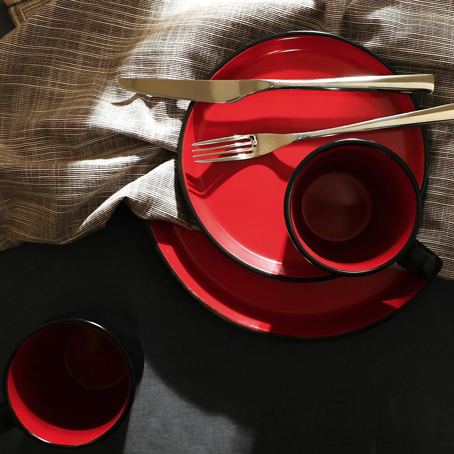 Stone Lain Albie Stoneware 16 Piece Dinnerware Set, Plates and Bowls Sets, Dish Set for 4, Red and Black, Microwave & Dishwasher Safe