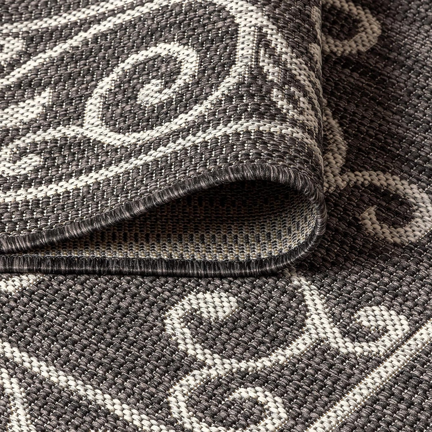 JONATHAN Y Vintage Filigree Indoor Outdoor Round Area Rug 6 Ft Black/Gray, Charleston Textured Weave for Backyard, Patio, Porch, Easy-Cleaning, High Traffic, Pet-Friendly, Non-Shedding (SMB106G-6R)
